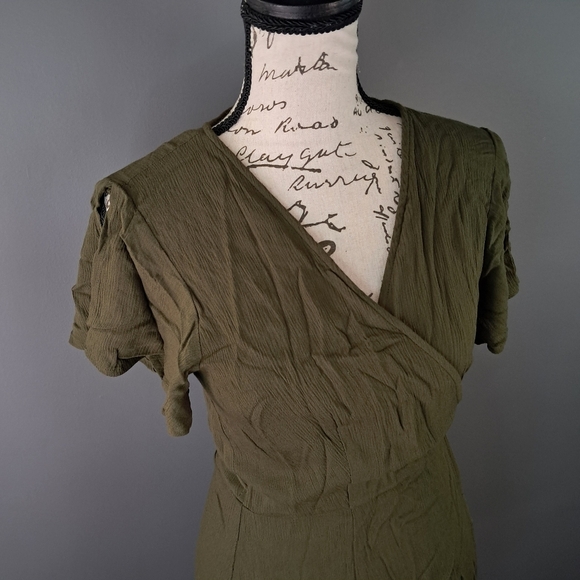 Lulus Harbor Point Olive Green Wrap Dress Size Medium NWT - Picture 3 of 9